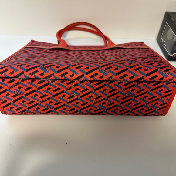 GREAT CONDITION!! Versace La Greca Signature Tote Bag in Red - Picture 10 of 16